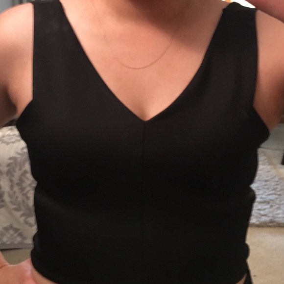 Crop top - Picture 3 of 3